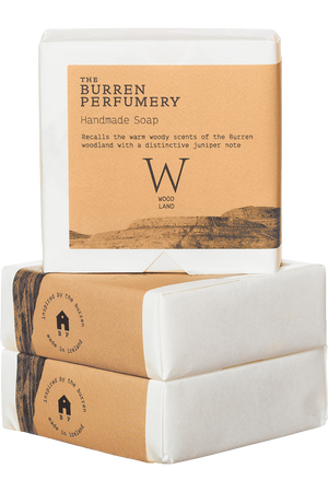 Recalls the warm woody scents of the Burren woodland with a distinctive juniper note.